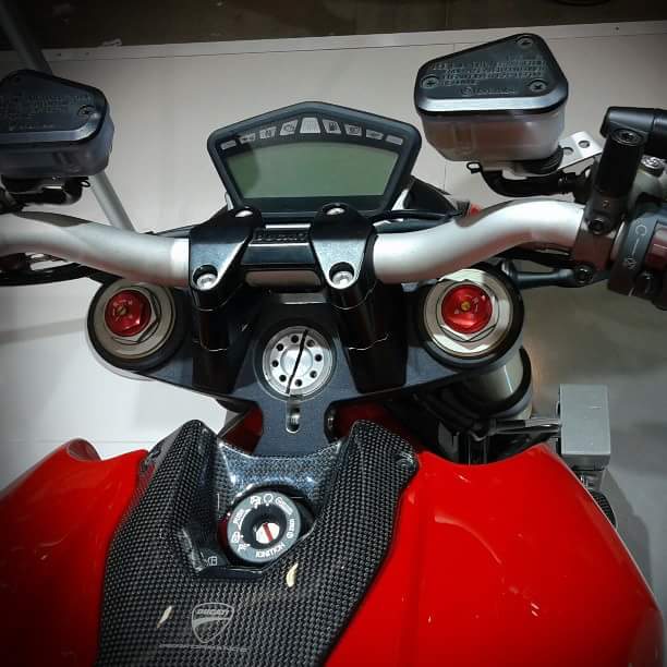 old_style_car's tweet photo. #monster #ducati https://t.co/2gilJwEvYT