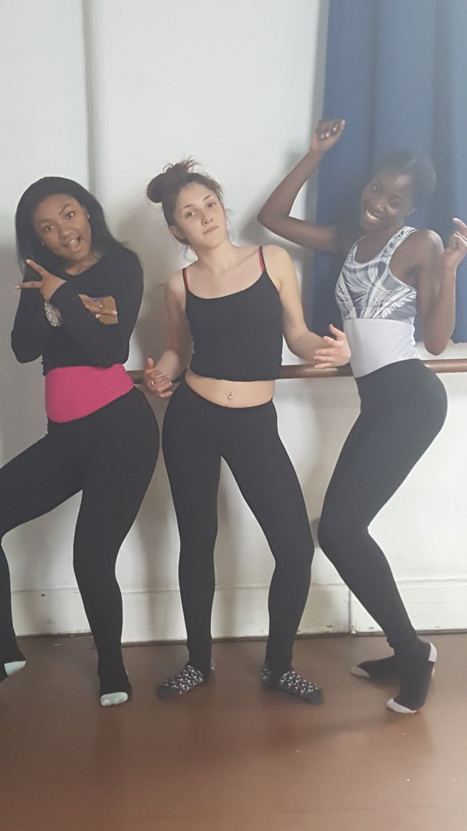 YoungWomenRock's tweet photo. Was it #GIRLPOWER or did the light simply get switched on
#ItsAllInside #LoveDance #LetTheBodyMove @IAFholloway @KesMark1 @ChangeFdn @EHWLC https://t.co/kT4sZaW6qk