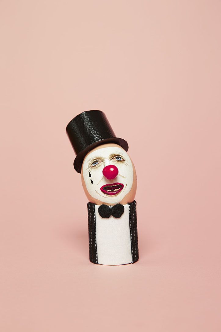 Luke Stephenson photographs the Clown Egg Register (yes, it’s a thing) > goo.gl/GQySQU <a href="/stephenson_luke/">Luke Stephenson</a>