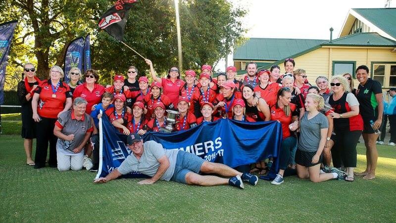 breebinch's tweet photo. Premiers Babyyyyyy 🔴⚫️ #EMPY #lovethisclub https://t.co/fhstrlncNr