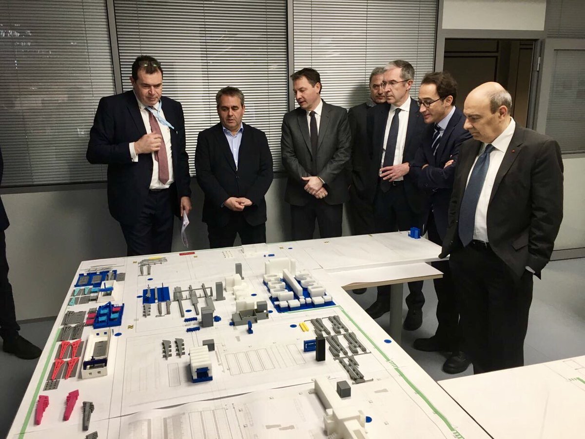 xavierbertrand's tweet photo. Visite de @Dassault_OnAir à Seclin : un fleuron de notre #industrie qui fait la fierté de la Région @hautsdefrance. https://t.co/J7Y4suSLP6