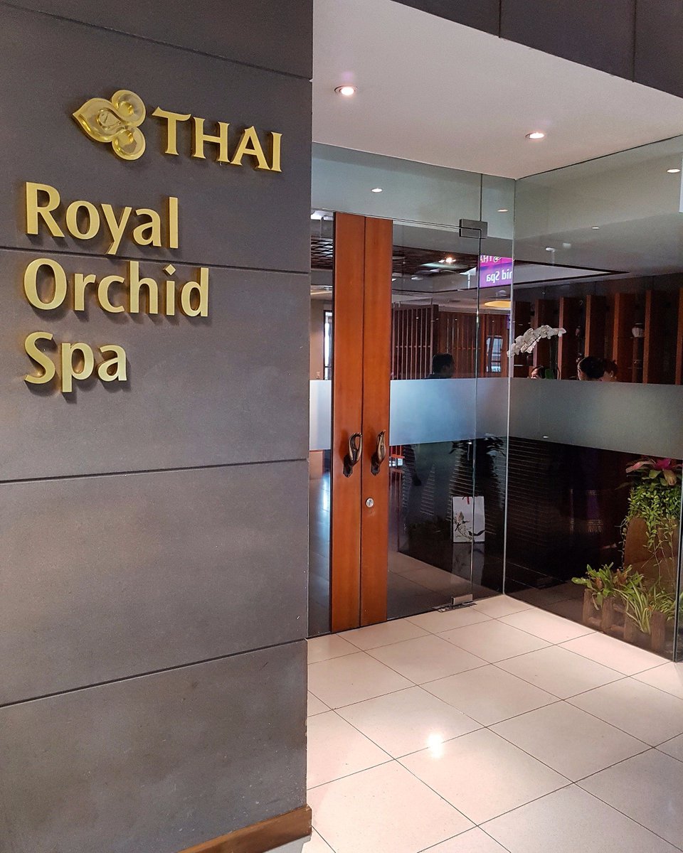 upgrdpl's tweet photo. Testowalismy tajski masaż przed lotem w saloniku @ThaiAirways Orchid Spa na @BKKairport https://t.co/bHE3omPr3D #upgrd #podroze #travel #bkk https://t.co/ZtJ6rndw2W