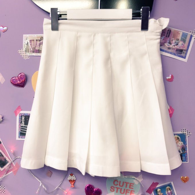 プリーツスカートのtwitterイラスト検索結果 古い順