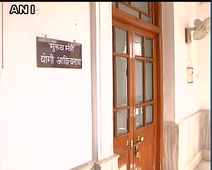 ट्विटर पर छबि देखें