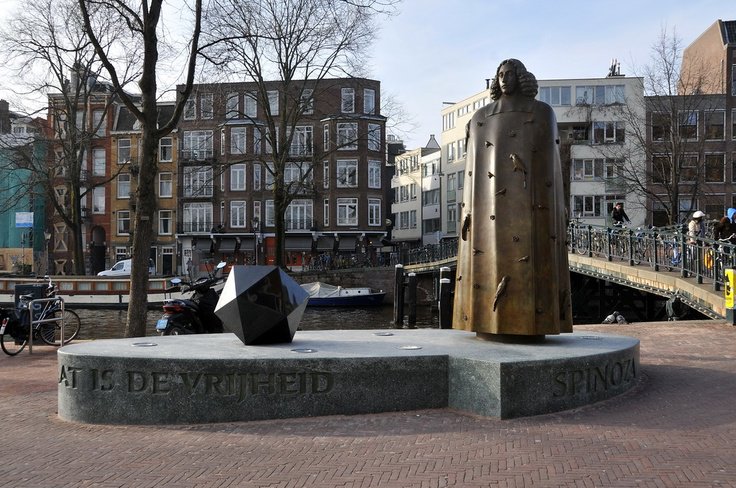 #LuoghiLetterari> Monumento di Spinoza ad Amsterdam