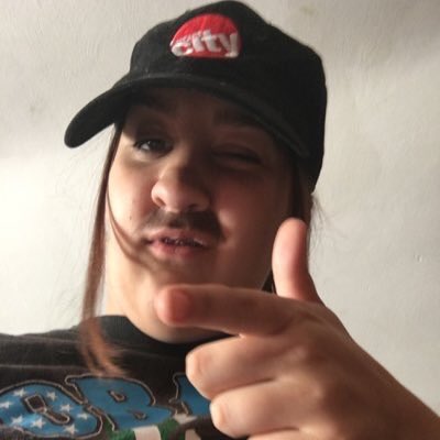 ewlizzie_'s tweet photo. ITS OUT #StabMyBack https://t.co/I6X2PQ7Vxc