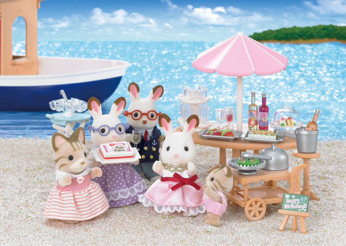 SylvanianUK's tweet image. RT for the chance to #win a Sylvanian Families Seaside Birthday Party Set! #win #competition #SylvanianChildhood