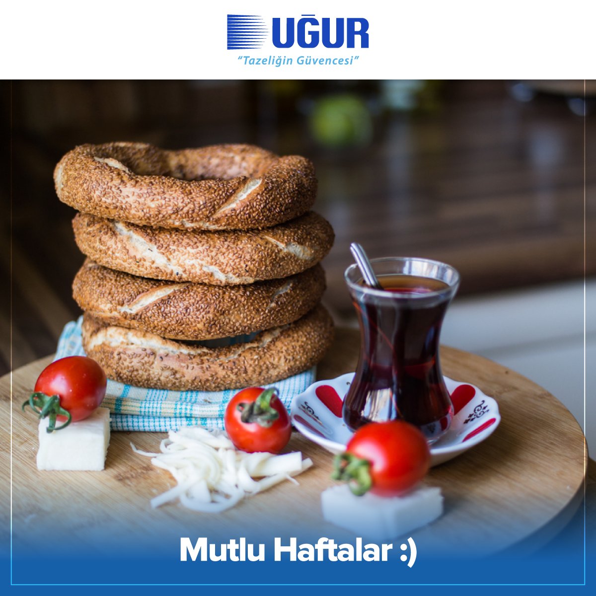Haftaya çıtır çıtır bir simit bir de tavşan kanı çayla başlayınca ne sendrom kalır ne uykusuzluk... Mutlu haftalar☺️ #hoşgeldinbahar