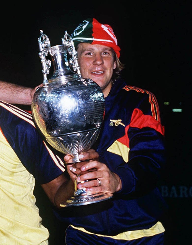 Happy birthday to Paul Merson! 