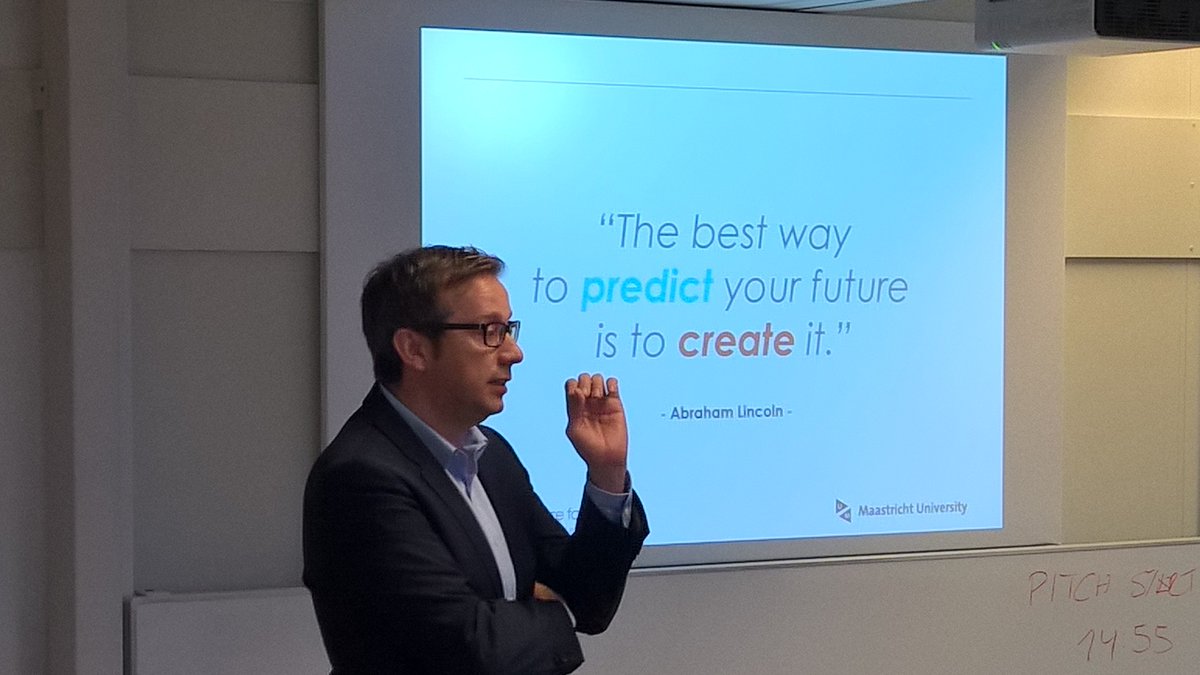 servicesfactory's tweet photo. Finding opportunities for digitization in B2B Services; designing new IoT Services solutions. Exchange across industries with @domahr https://t.co/IiWsMq5VDI