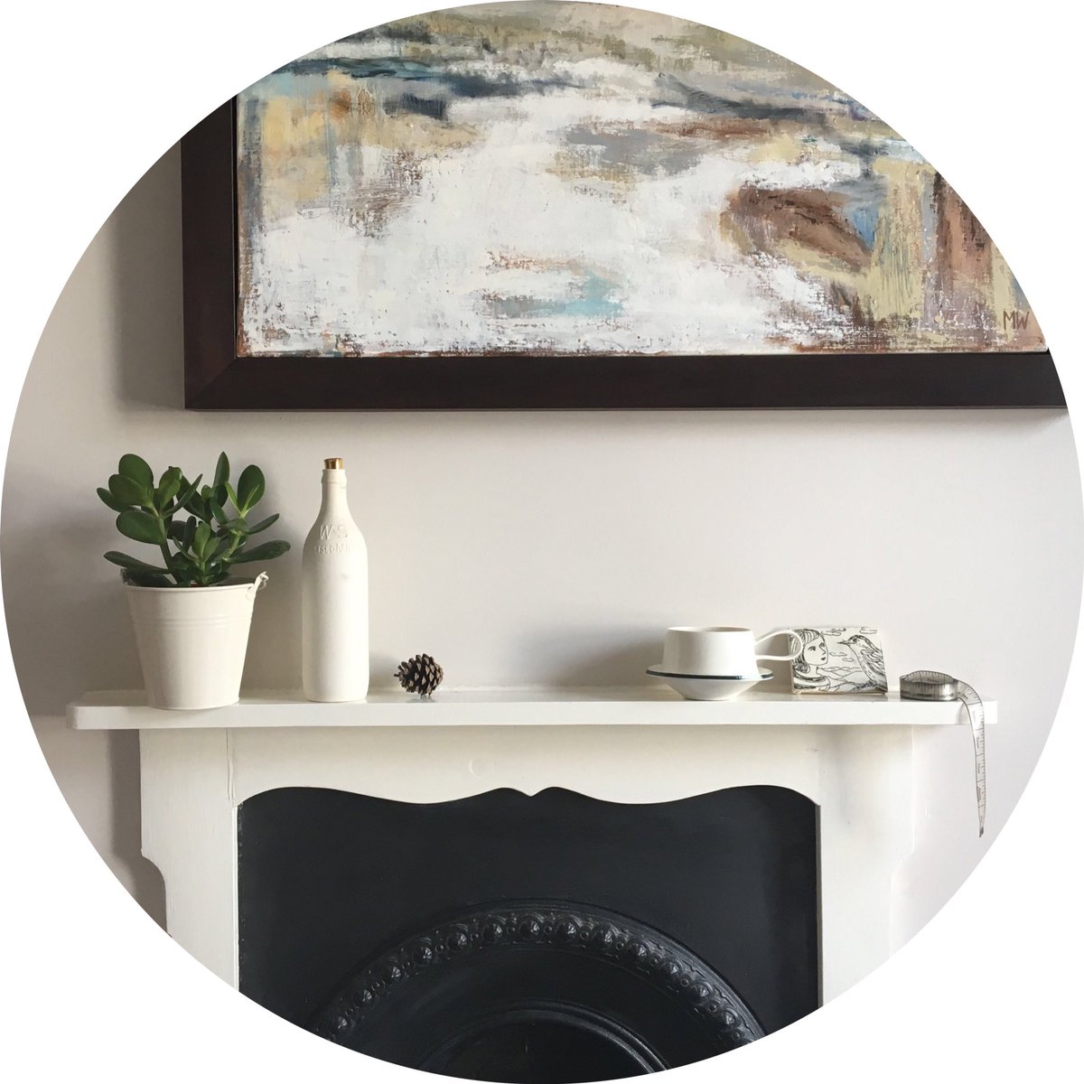 HannahDBedford's tweet photo. Spring shelfie! Sprucing up  home &amp; studio. These treasures are by @shanvalla @ltaylorceramics #LinCheung #SaraRobertson #MelanieWilliamson https://t.co/kS5usTfZMM