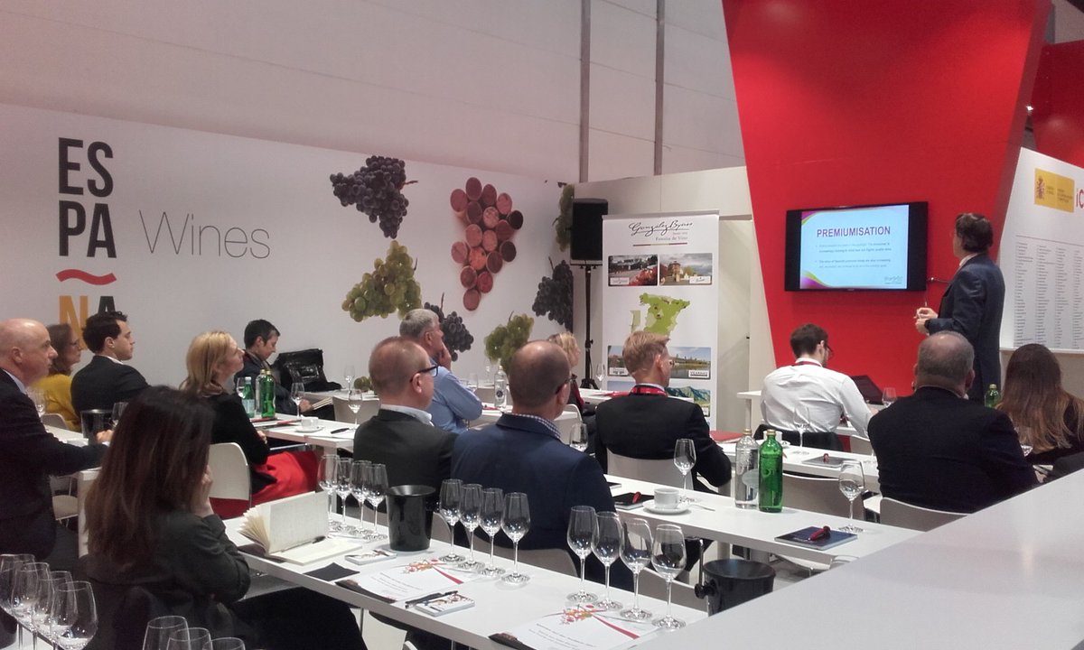 Spanish Wine Time For Change <a href="/Mauricioggordon/">Mauricio</a> live at @prowein