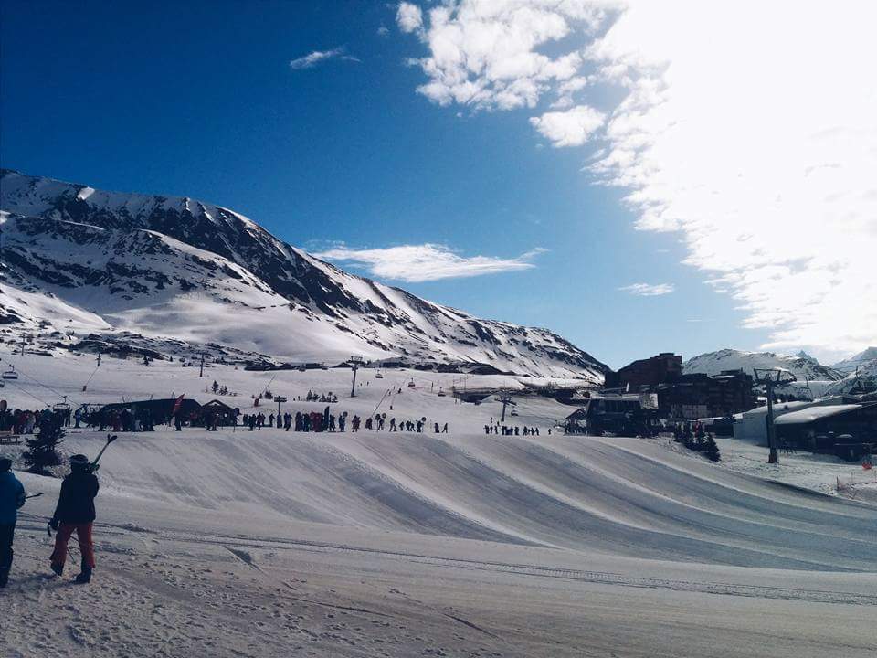 marta_AMG's tweet photo. A year ago today I was in @alpedhuez 🗻😍❤️ #France #Alpe #Dhuez #AlpedHuez ⛷ ❄ what a great memories I have! #travel #TravelYourWay https://t.co/iPPiSiK17E