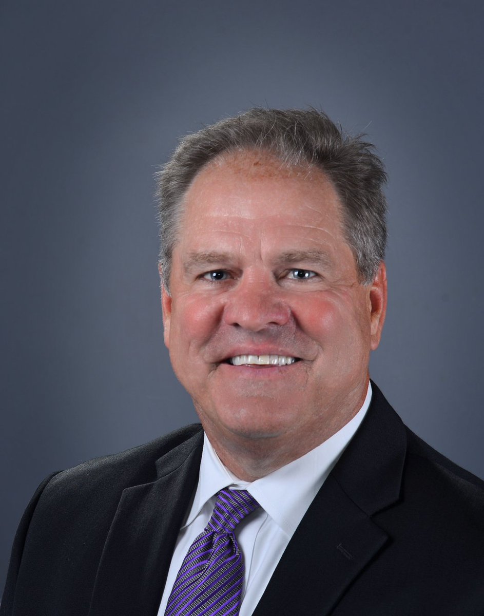 AvisonYoung's tweet photo. Avison Young acquires Raleigh, NC-based Hunter &amp; Associates, Banks Hunter becomes Principal, 11 members join  https://t.co/ioFXRcmvat #CRE https://t.co/YrGaPRuAKN