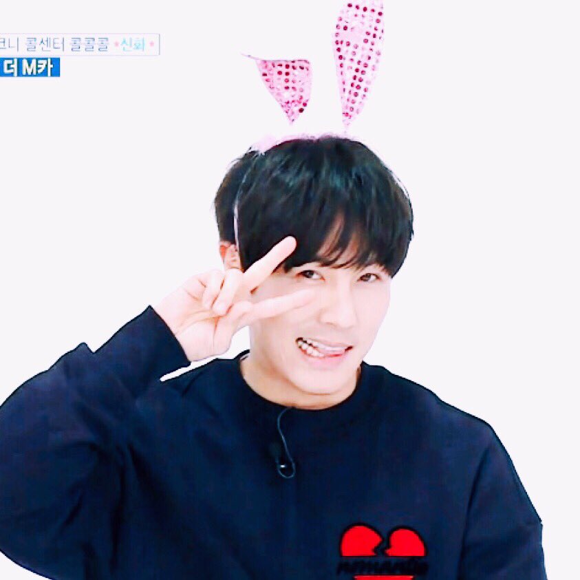 #SHINHWA #DONGWAN 🐰🙈🙈🙈