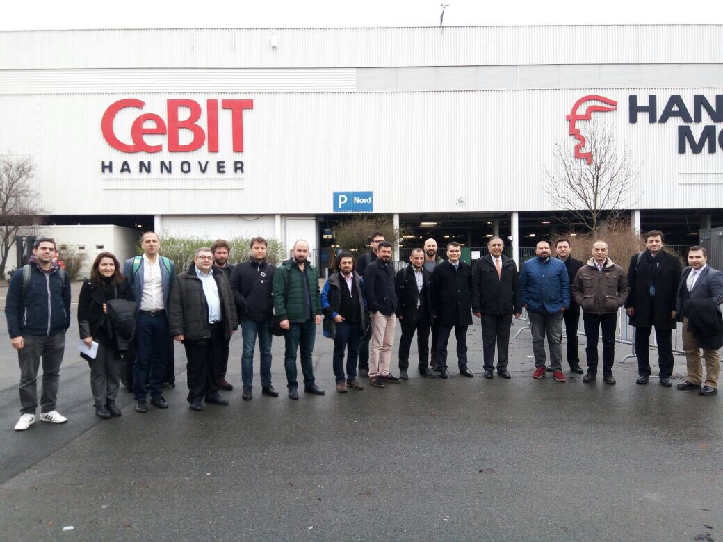 Sakarya Teknokent olarak 13 Bilişim firmamız ile katılım gösterdiğimiz #CeBit Hannover Bilişim fuarındayız.