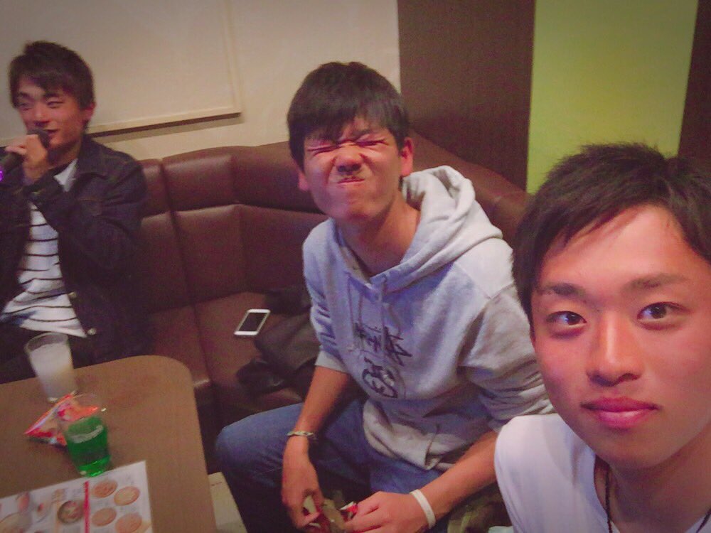 VIVAmkFB's tweet photo. カラオケwas〜！！！！
enjoy！enjoy！！！！！！！🎤😆✌ https://t.co/oPMihdQgne