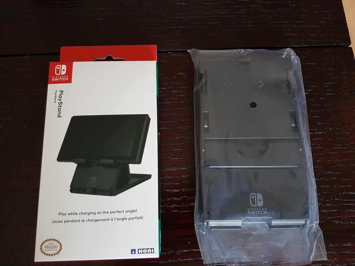 BDPHILOU's tweet photo. Le #PlayStand pour la #NintendoSwtich est sans doute l'accessoire super utile le plus sous estimé (15€ tout de même). https://t.co/6QSjXQjTaT