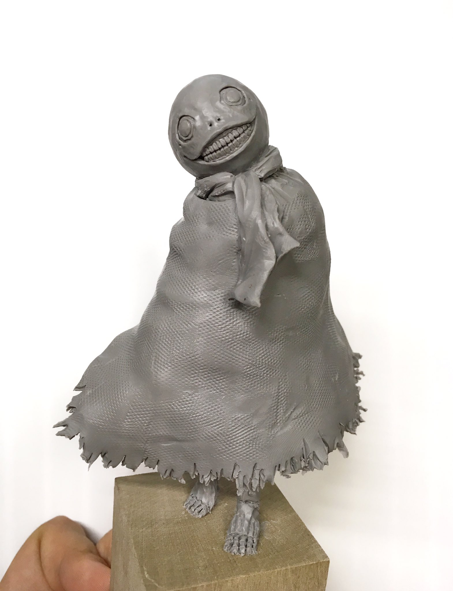 Salle Cato ニーアレプリカント ゲシュタルト より エミールを楽造形 見ていると魅力を感じてくるこのデザインと エミールくんの可愛さ ちゃんとフィギュア出て欲しい Nier