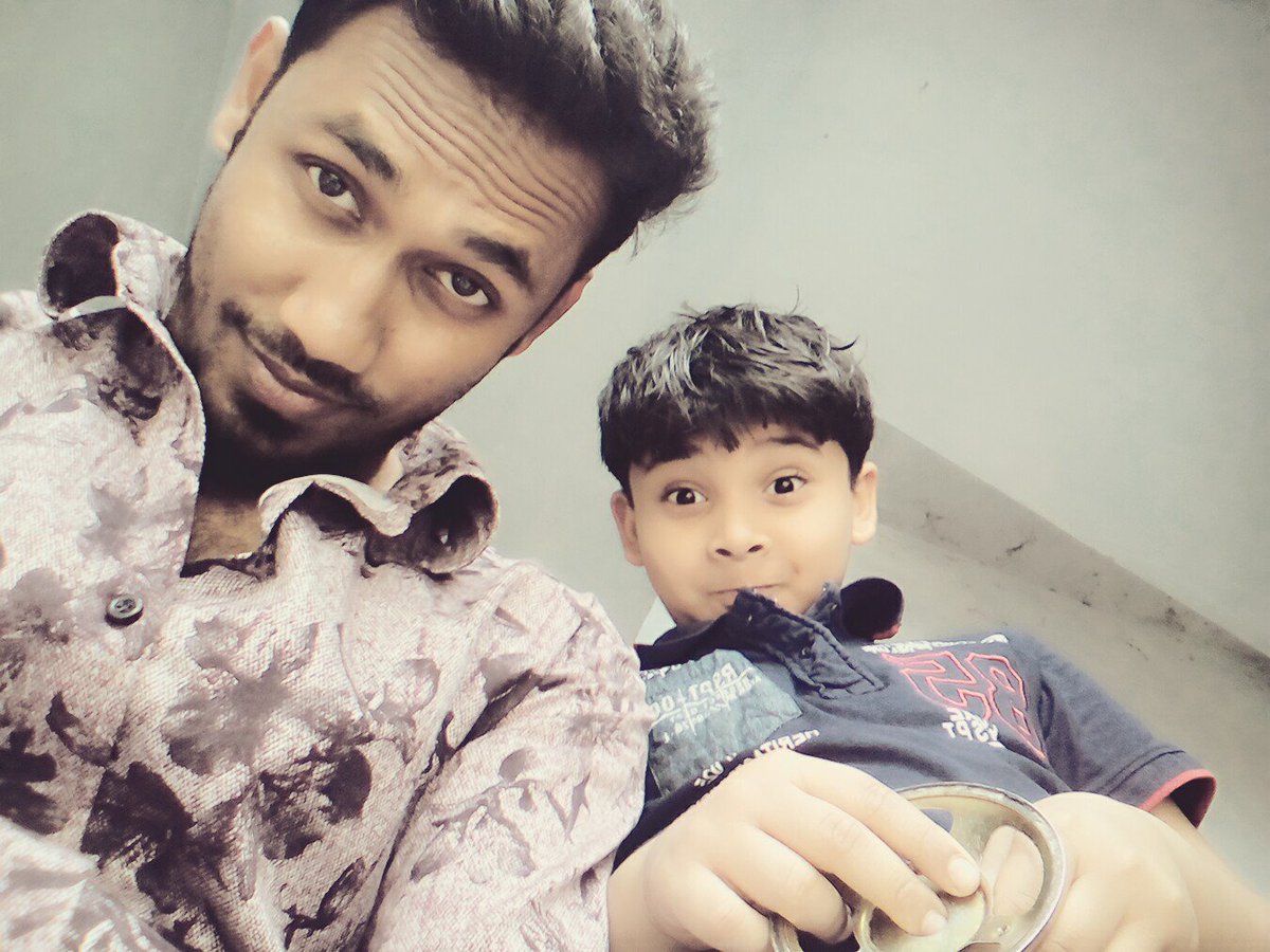 nipu64259801's tweet image. me &amp;amp;my little bro....