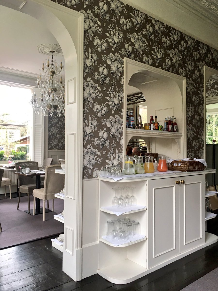 iamlottebrouwer's tweet photo. Not a bad start to a #Monday! 🙌🏻☕️ waking up at @villa_hp 😴#mondaymood #morningcoffee #weekendbreak #Bath #weekendaway https://t.co/XubOxGBbv2