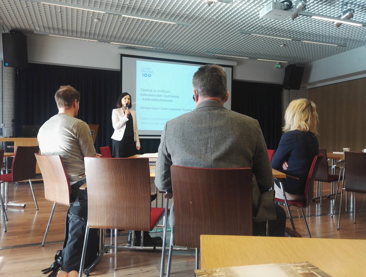 Ministeri Grahn-Laasonen​ kertoi ottavansa ammatillisenopetuksen jälkeen Lukiot pöydälle=LISÄÄ LEIKKAUKSIA  #sivistyskunta #opetus