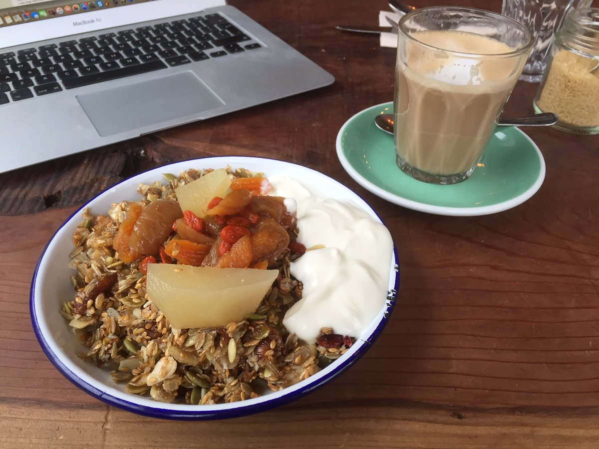 Millies_Music's tweet photo. Fuelling up for a busy week of music classes @CornerKitchenE7! Join us today 10.15 &amp; Fri 9.30 &amp; 10.30 #OmNomNom #forestgreat #forestgate https://t.co/vfcuWJMkU2