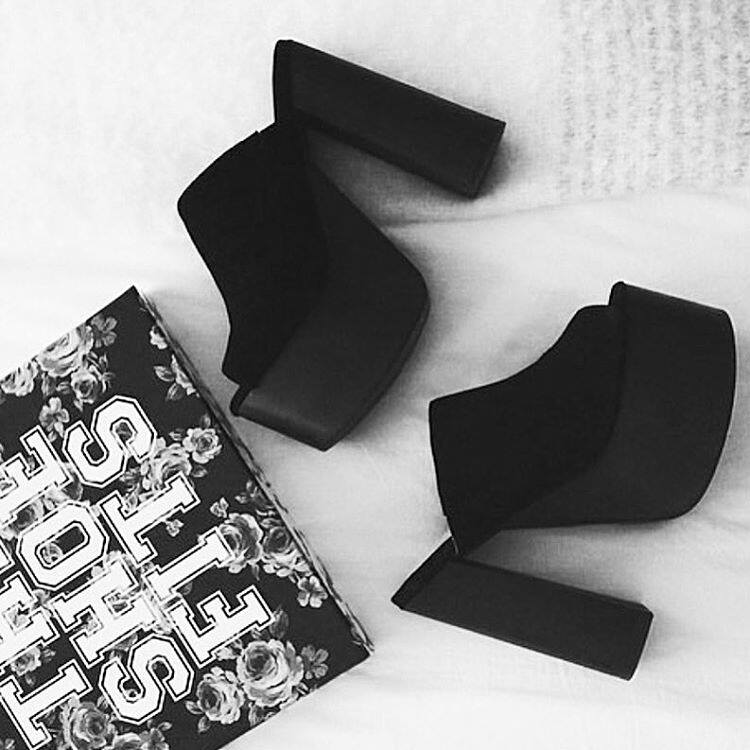 vipshoesblog's tweet photo. https://t.co/iN8C2zbp5G