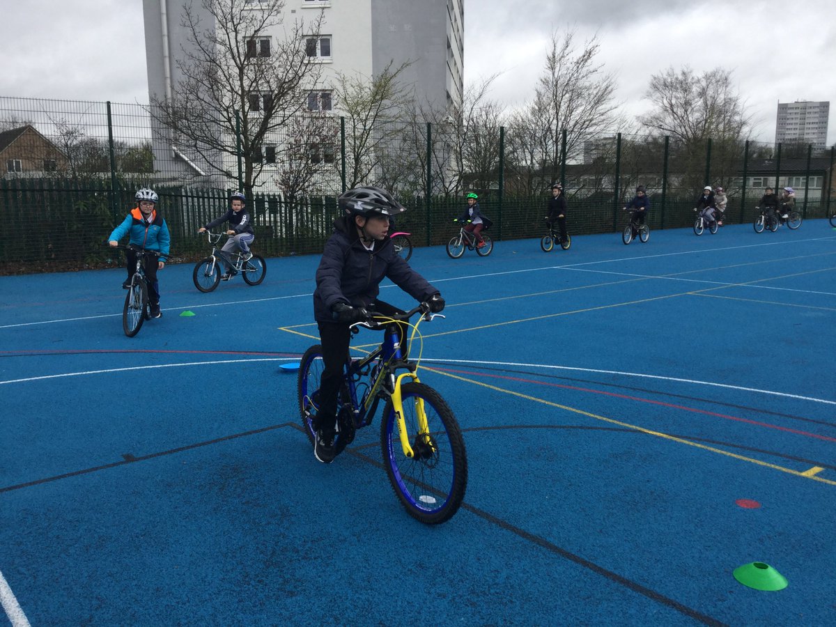 ColeshillHeath's tweet photo. Year 4 get ready to ride...and they are off! Love Bikeability. https://t.co/J328cyncOX