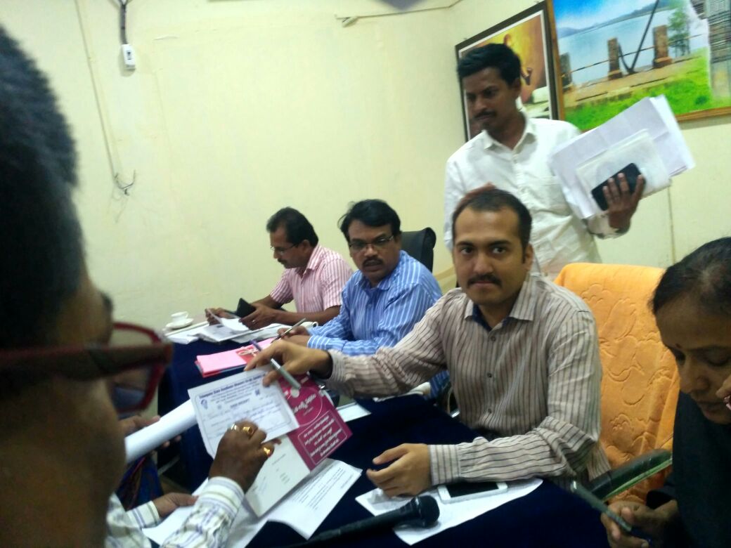 tscohandlooms's tweet photo. Sri Prashant J Patil, IAS Warangal Rural Collector has Joined in the Chenatha Lakshmi Scheme on 20.03.2017 https://t.co/rW80FLhmwK