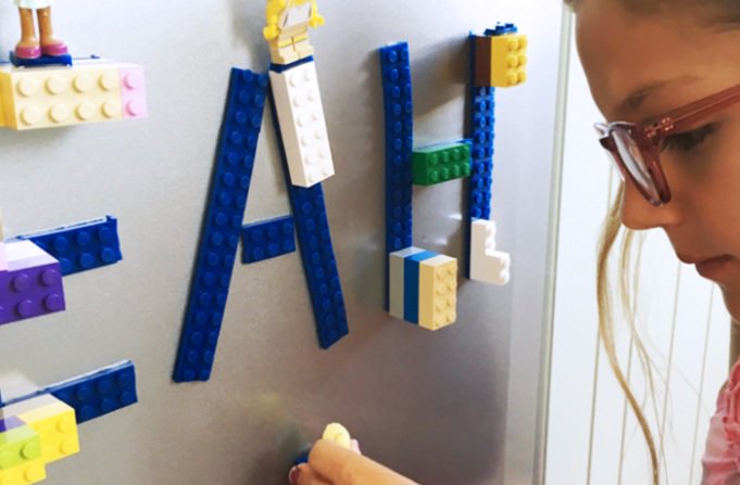 CROWDFUND: <a href="/nimunoloops/">Nimuno Loops</a> have created a toy block tape which transforms any surface into a base for creation. #design indiegogo.com/projects/nimun…