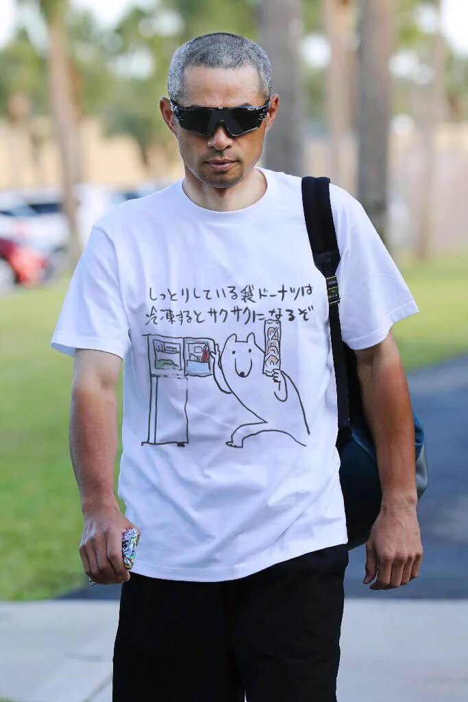 まじかよ・・・wwイチローがドーナッツの食べ方を教えてくれているwww
