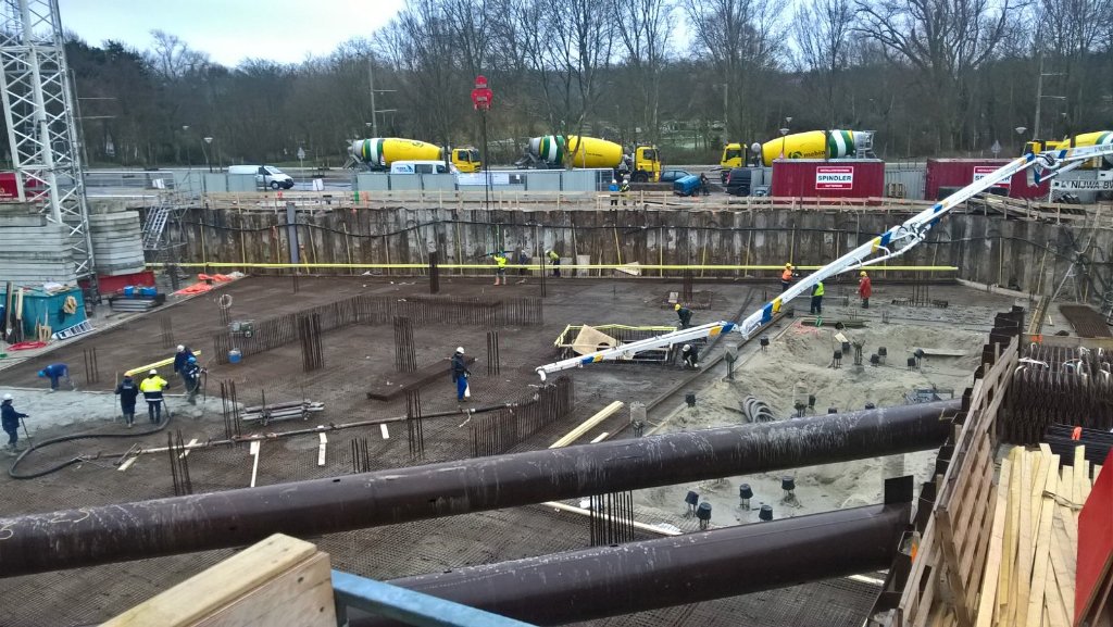 2e deel parkeergarage vloer voor Waal project de Windes #Scheveningen. Wederom met +/_ 450 m3 Floorcrete.