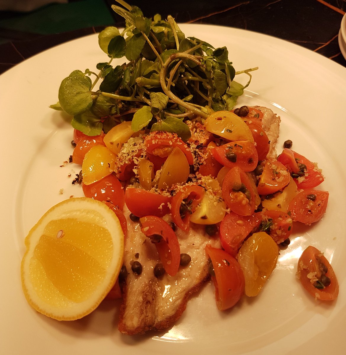 CorneyBarrowBar's tweet photo. Meat free Monday lushness #mondaymotivation #yum #lunchtime #meatfree https://t.co/BTMl10cyQL