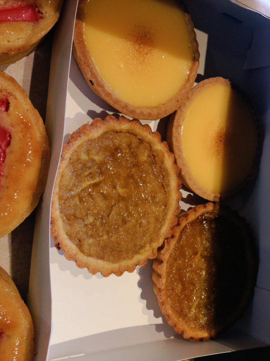 leadenhamtea's tweet photo. Beautiful selection of handmade tarts from @HambletonBakery just delivered... #artisan #thebest #hambletons https://t.co/myPVBOXGgP