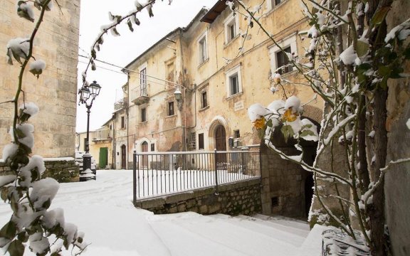 Casa natale di Ignazio Silone a Pescina (AQ), con i segni del grande terremoto del 1915 del Fucino #LuoghiLetterari #annodeiborghi