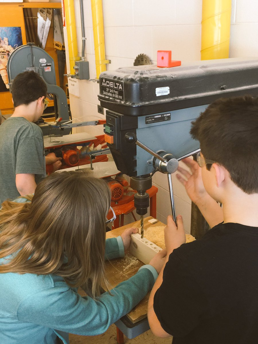 knavtech's tweet photo. 6th grade #technology working on fundamental #woodworking #skills @MapleHill_MS #puzzle #problemsolving https://t.co/Dafod9FjcZ