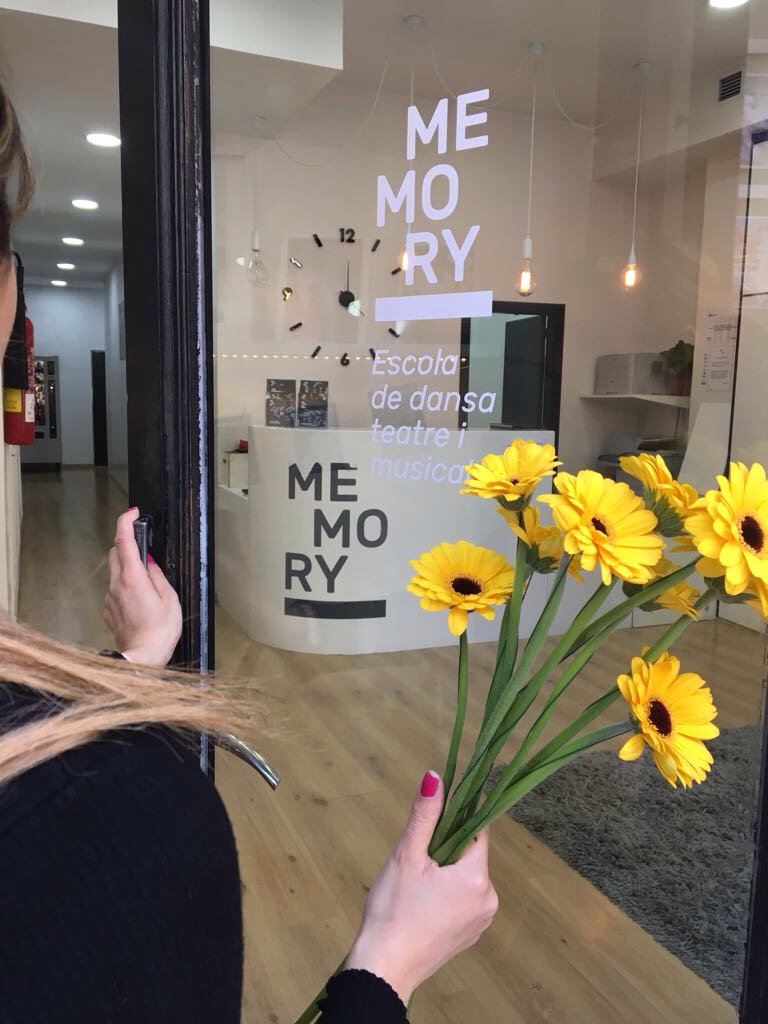 La primavera ha arribat a Memory!!
  #josócmemoryitu #laprimaveralasangaltera #bonaprimavera #florsiteatre