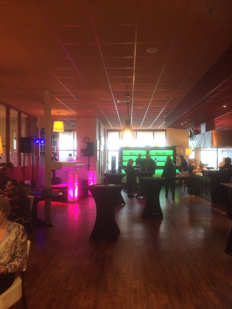PieterLenstra's tweet photo. Inspiratiedag in volle gang! Veel vuur, inspiratie en gezelligheid! Komt u ook? https://t.co/x9MrWhEqu4