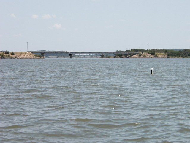 OKWaterBoard's tweet photo. #OKWaterFact OKs largest lake in surface area is Eufaula (105K acres); largest by storage is Texoma (2.6 million ac-ft) #OKWaterDay (03/21)! https://t.co/SzWQIQVXIj