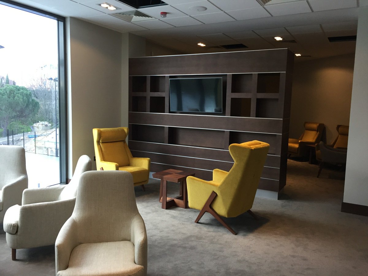 PCastroFerreiro's tweet photo. Club deportivo @vescom #vescom #wallcovering #vinyl #upholstery #bowen #samar #togo #furkaplus #dalma #shannon https://t.co/aIRnPB1dXy