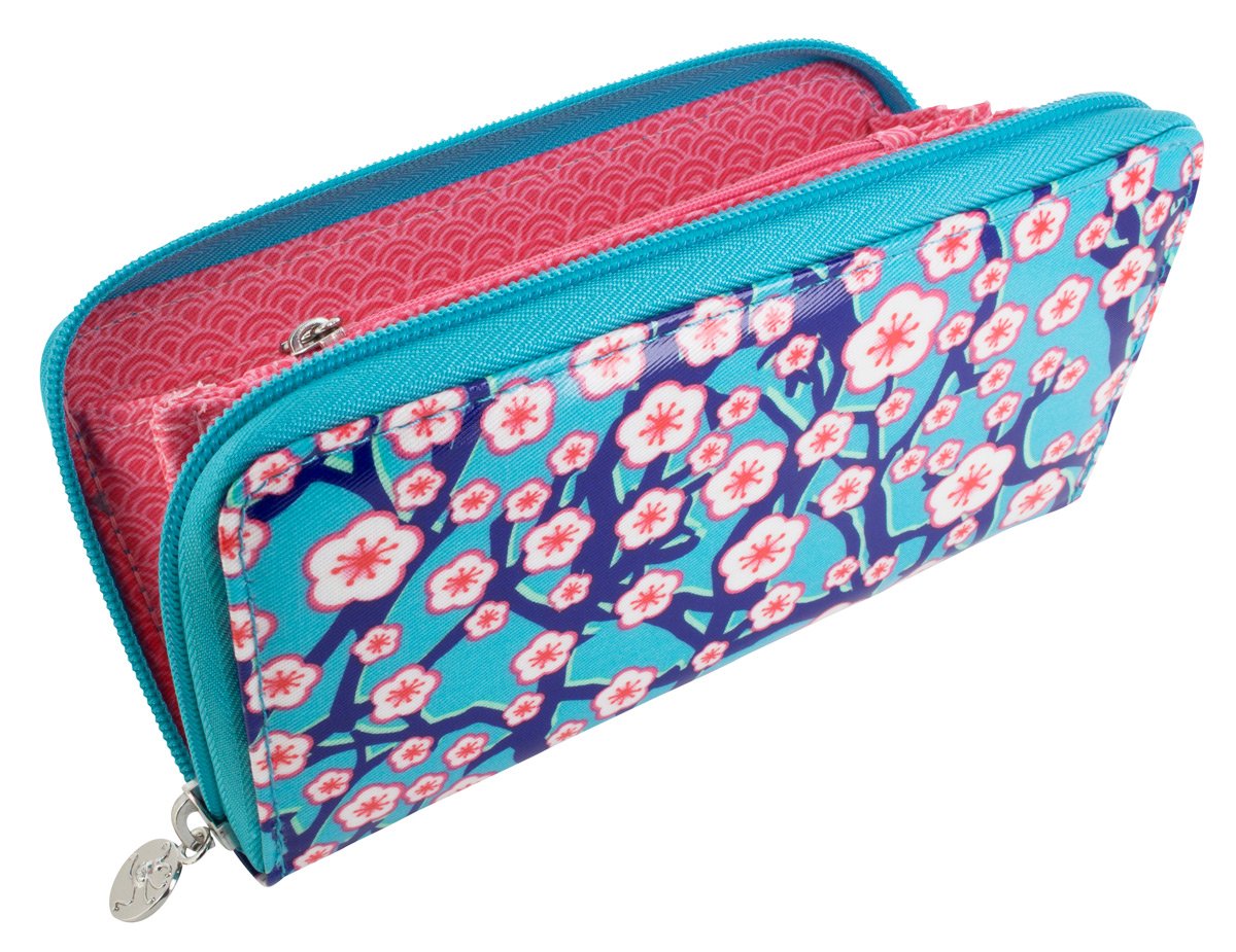 C'est le Printemps! <a href="/PylonesFrance/">Pylones</a> met l'univers japonisant au goût du jour, avec sa collection Cerisier, tout en couleurs et en fraîcheur !