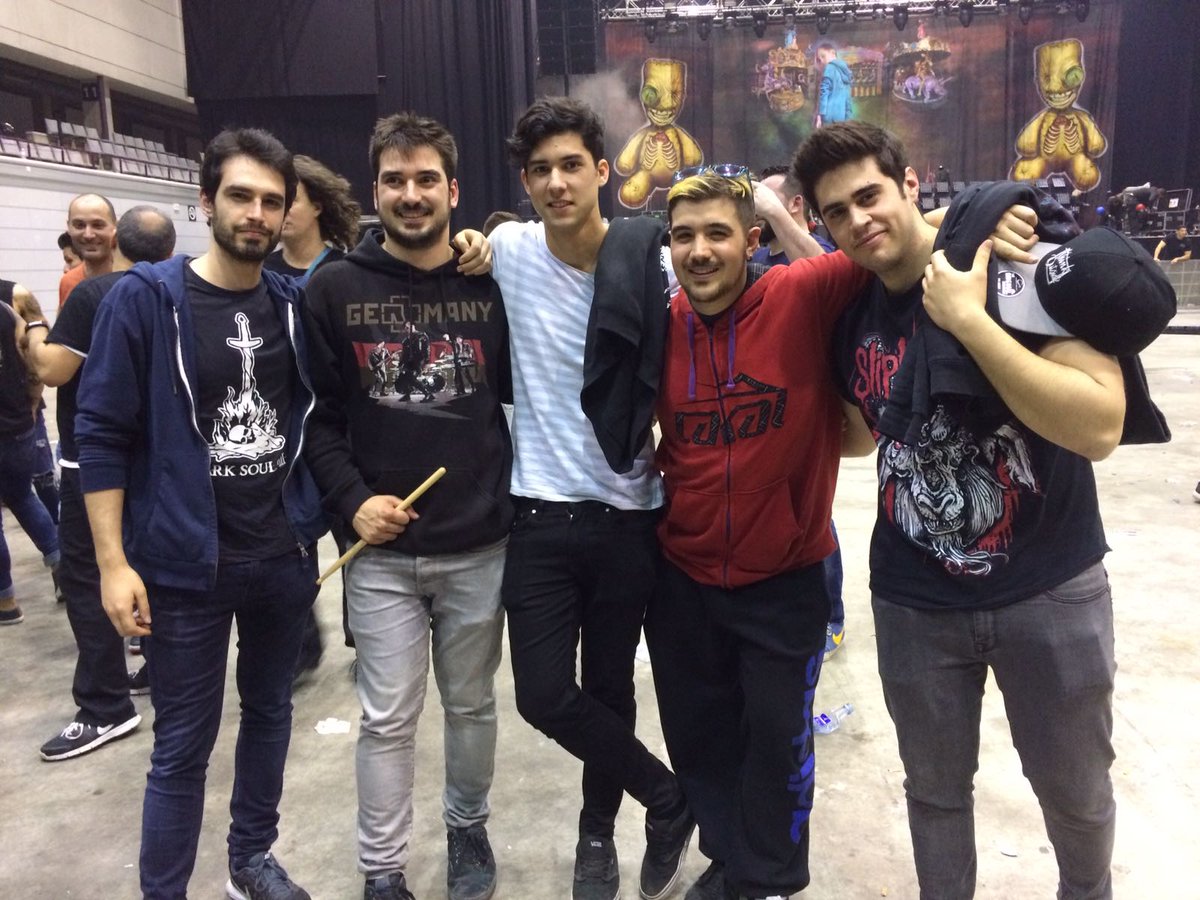 Crowd_Con's tweet image. Last saturday at @hellyeahband , @officialhsb and @Korn live! @JC_SHAFFER we hope u enjoy our album "The voice inside your head"!!!