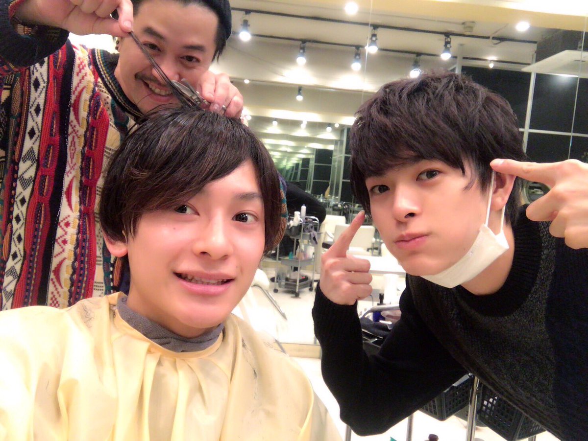 ko_suke_asuma's tweet photo. 美容院でしょうへいくんとバッタリ☺️
髪の毛も暗くしたし、
初日が楽しみだー！！！
表参道ぶらりして
かえろーっと(*^^*) https://t.co/7FoGupn7Wc