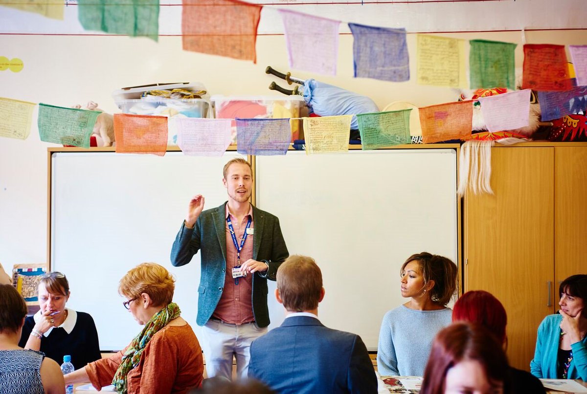 Teachers - our free Teacher Summer Schools will help you to better support your students in to university. Apply now bit.ly/2kM2zcp