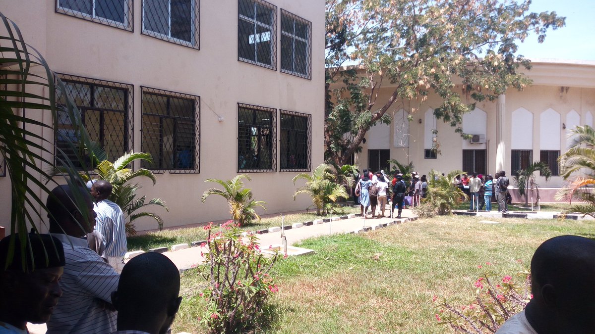 freejobe39's tweet photo. #NOW: Trial resumes of ex-Prez #Jammeh's spy chief Yankuba #Badjie &amp; Co charged with killing late Solo #Sandeng. Room full &amp; max security https://t.co/A269W19eXi
