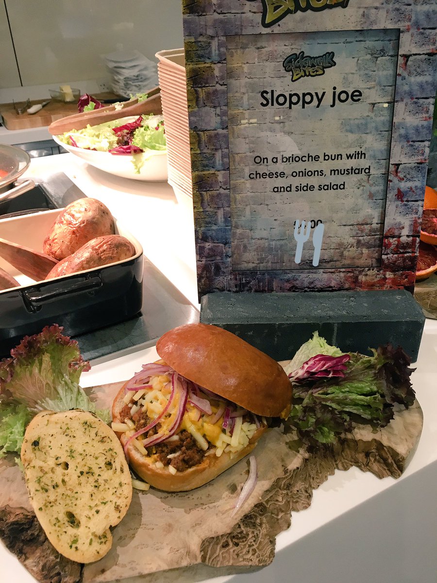 cbar_smc's tweet photo. Come down a try our delicious sloppy joes! #sidewalkbites #sloppyjoes https://t.co/2K1vHYWdgF