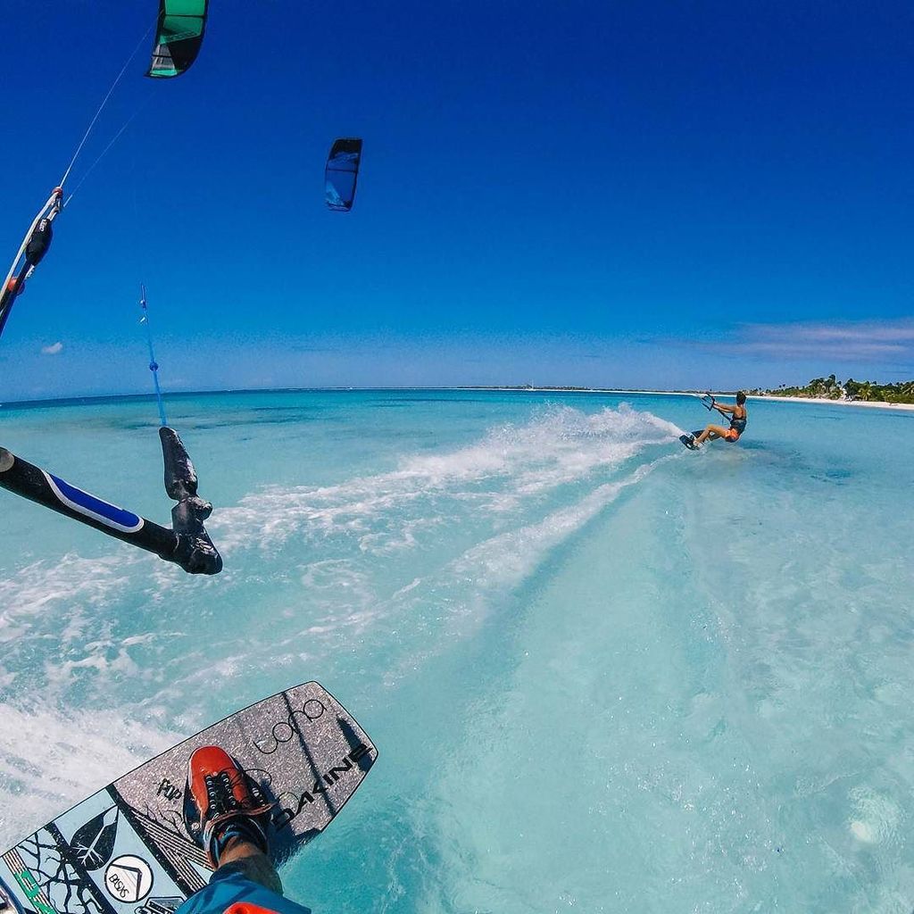 Jakekelsick's tweet photo. Morning World πππ΄ #GoPro #BasixsLife #OzoneKites #Tonalife #Kiteboarding https://t.co/v5PNrBzkWW https://t.co/hpcu6bp0aE