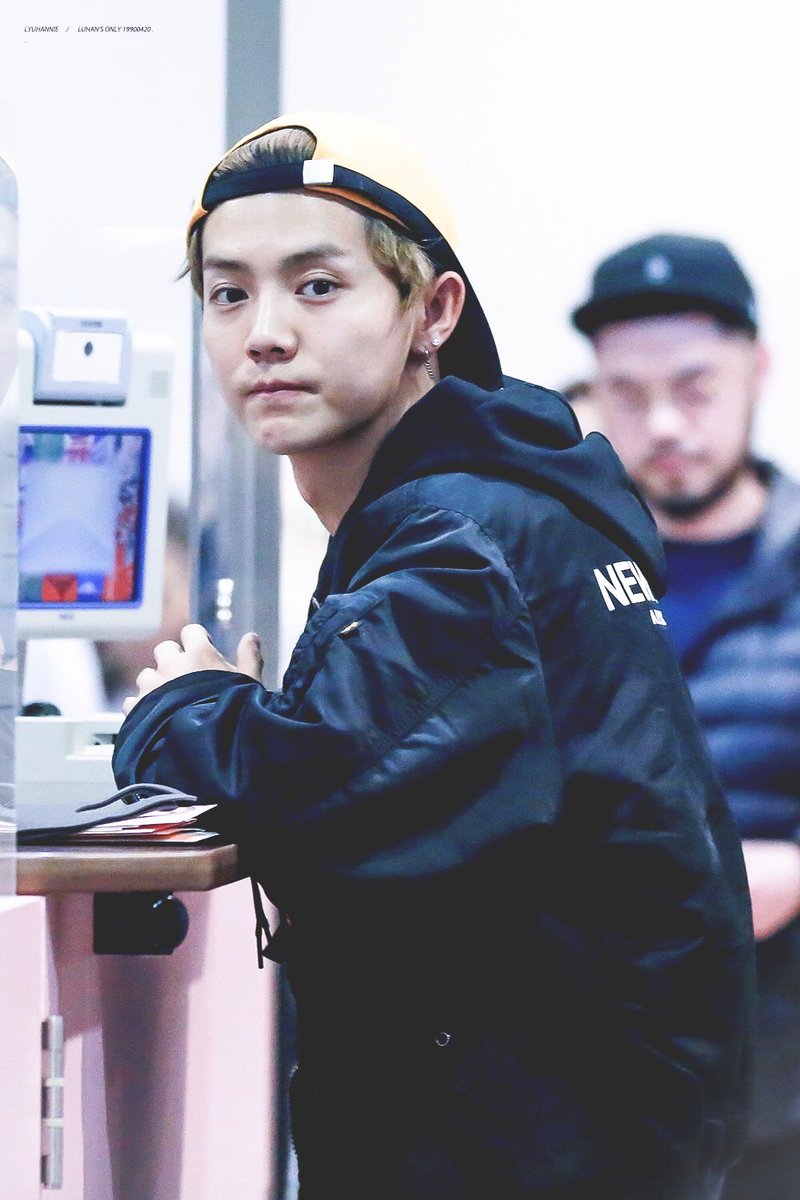 You're the first thing I thought of every morning, the last thing that stays on my mind every night.
#LuHan #鹿晗 #루한