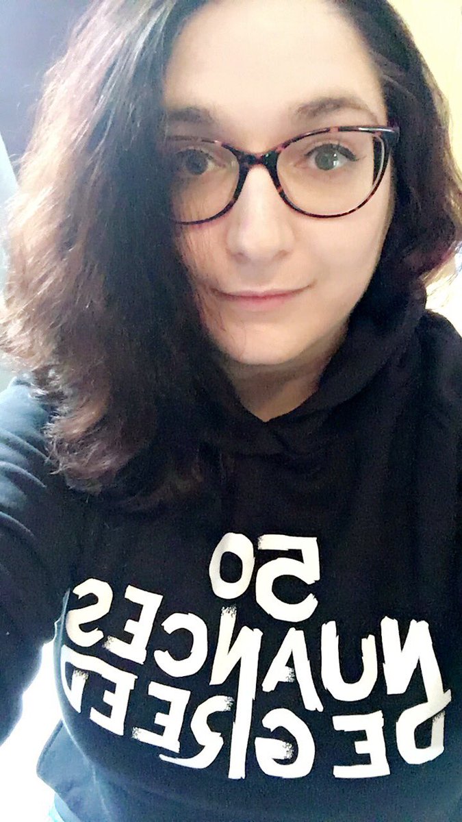Camicha_doc's tweet photo. @DominGo @ValorCollection j'ai reçu mon sweat, la qualité est top ! Il est trop doux à l'intérieur ❤ https://t.co/t1V4efOXIt